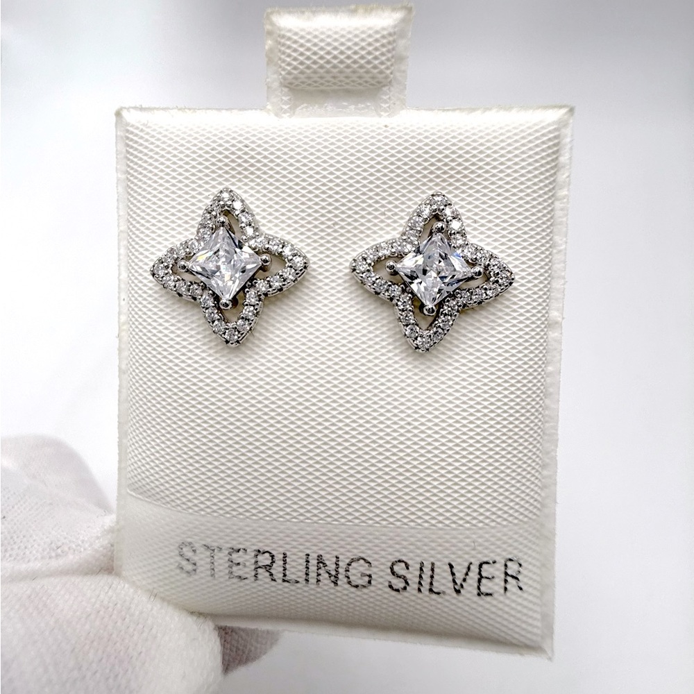 .925 Sterling Silver Clover Style Cz Post Earrings - Picture 7 of 14